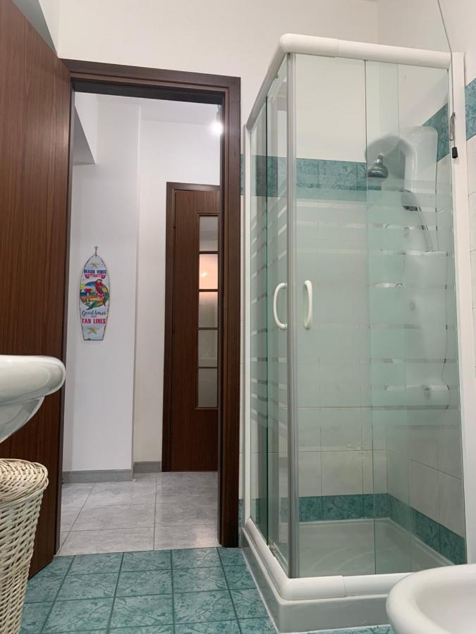 Вілла Torrevarata Vacanze Санта-Тереза-ді-Рива Екстер'єр фото