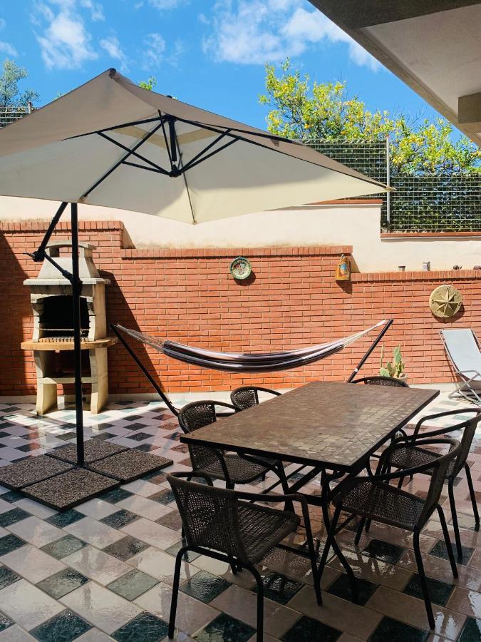 Вілла Torrevarata Vacanze Санта-Тереза-ді-Рива Екстер'єр фото